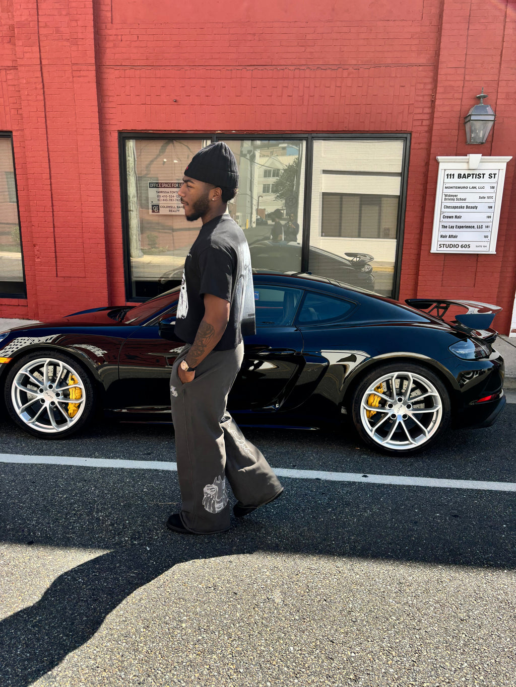 “Restless” Raw Edge Sweatpants (black)