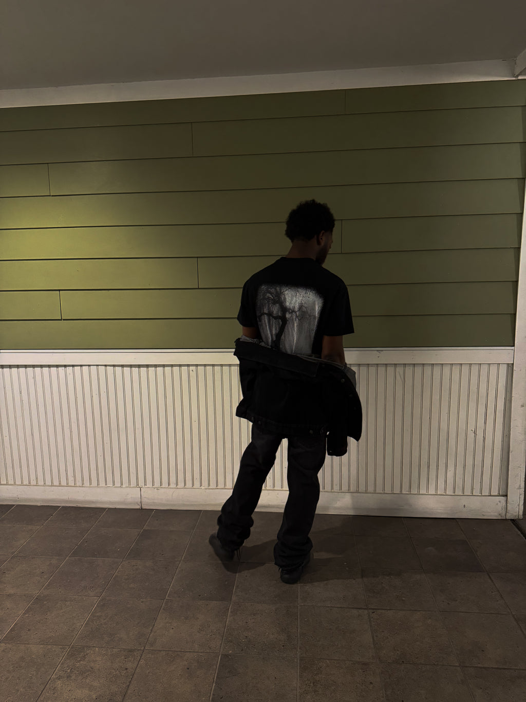 “Restless” cropped fit T-shirt
